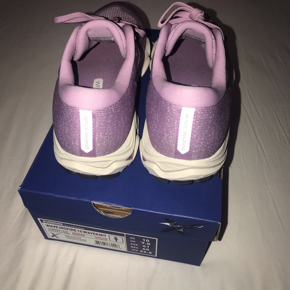 Mizuno Women’s Wave Inspire 16, Size 10 - Picture 6 of 6